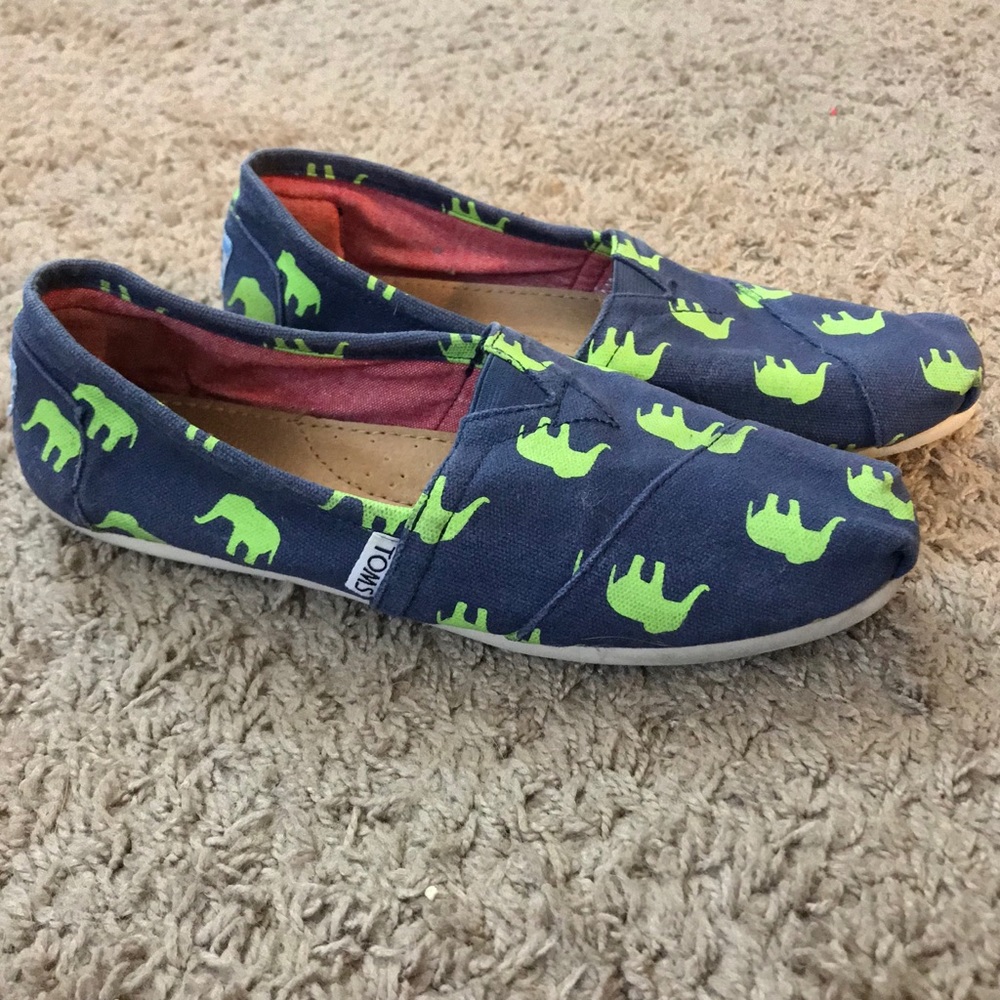 TOMS Blue Elephant Print Flats Women’s Size 8.5